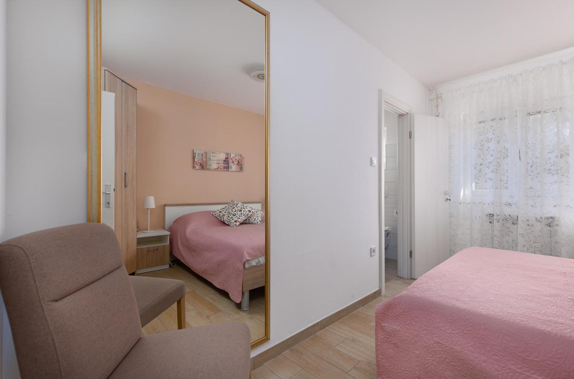 Emi Apartment โปเรช ภายนอก รูปภาพ