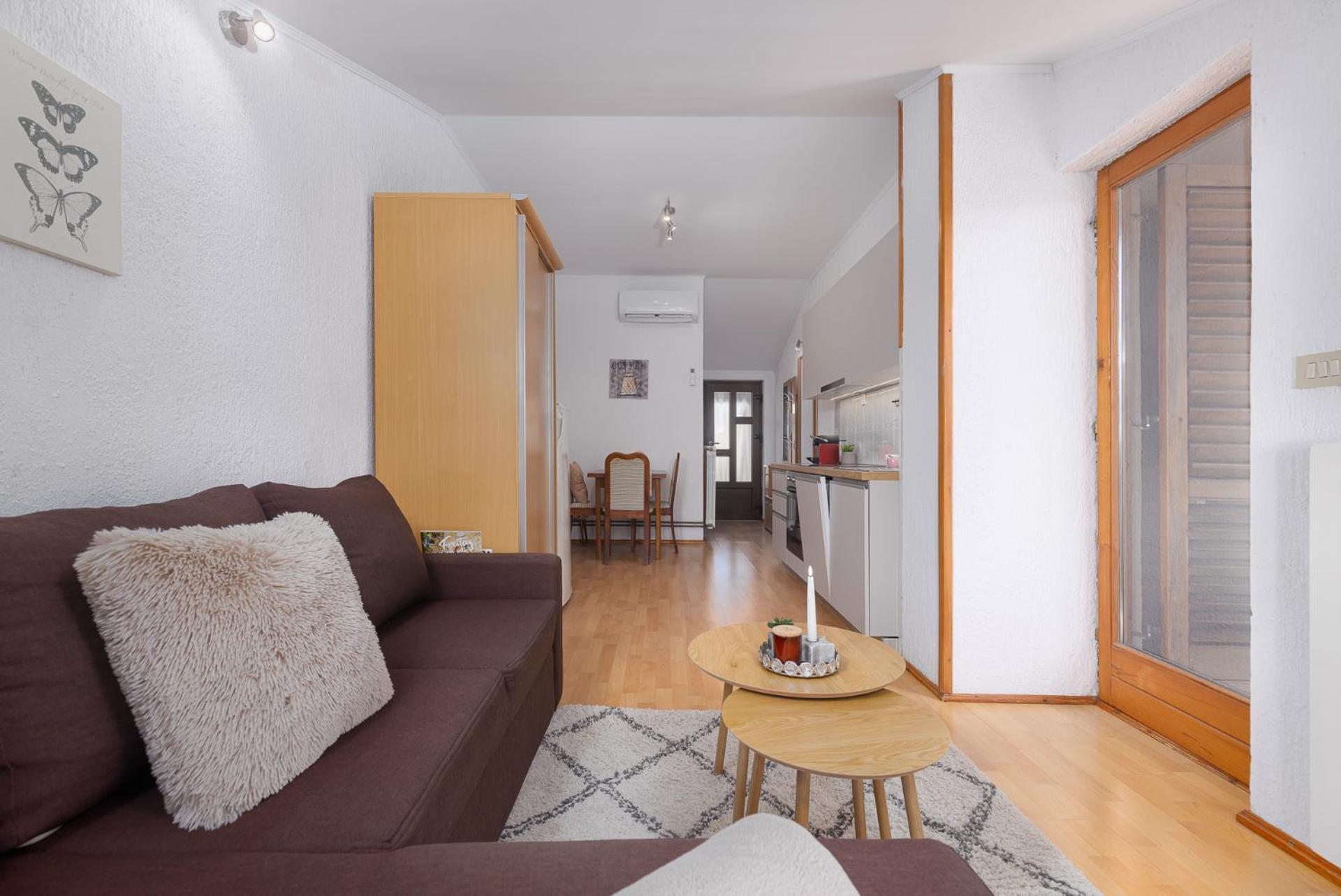 Emi Apartment โปเรช ภายนอก รูปภาพ
